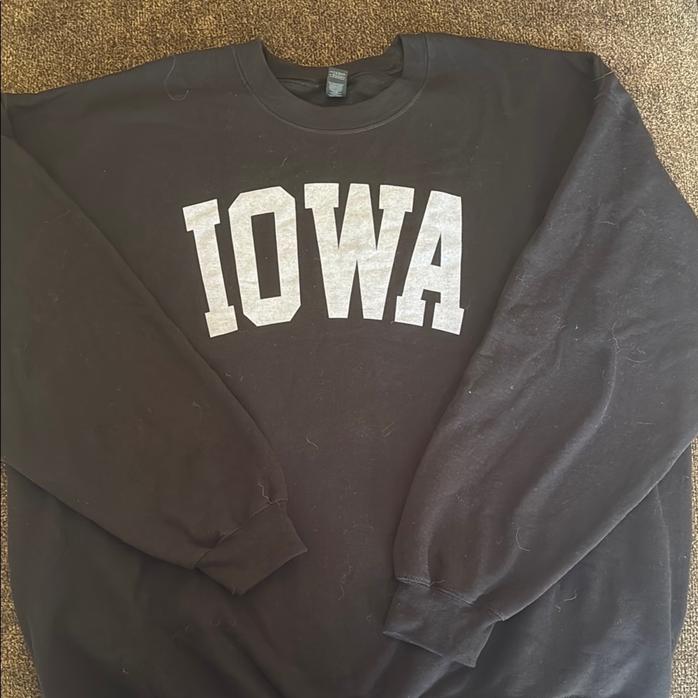 Gildan Black and White Crewneck Sweater
